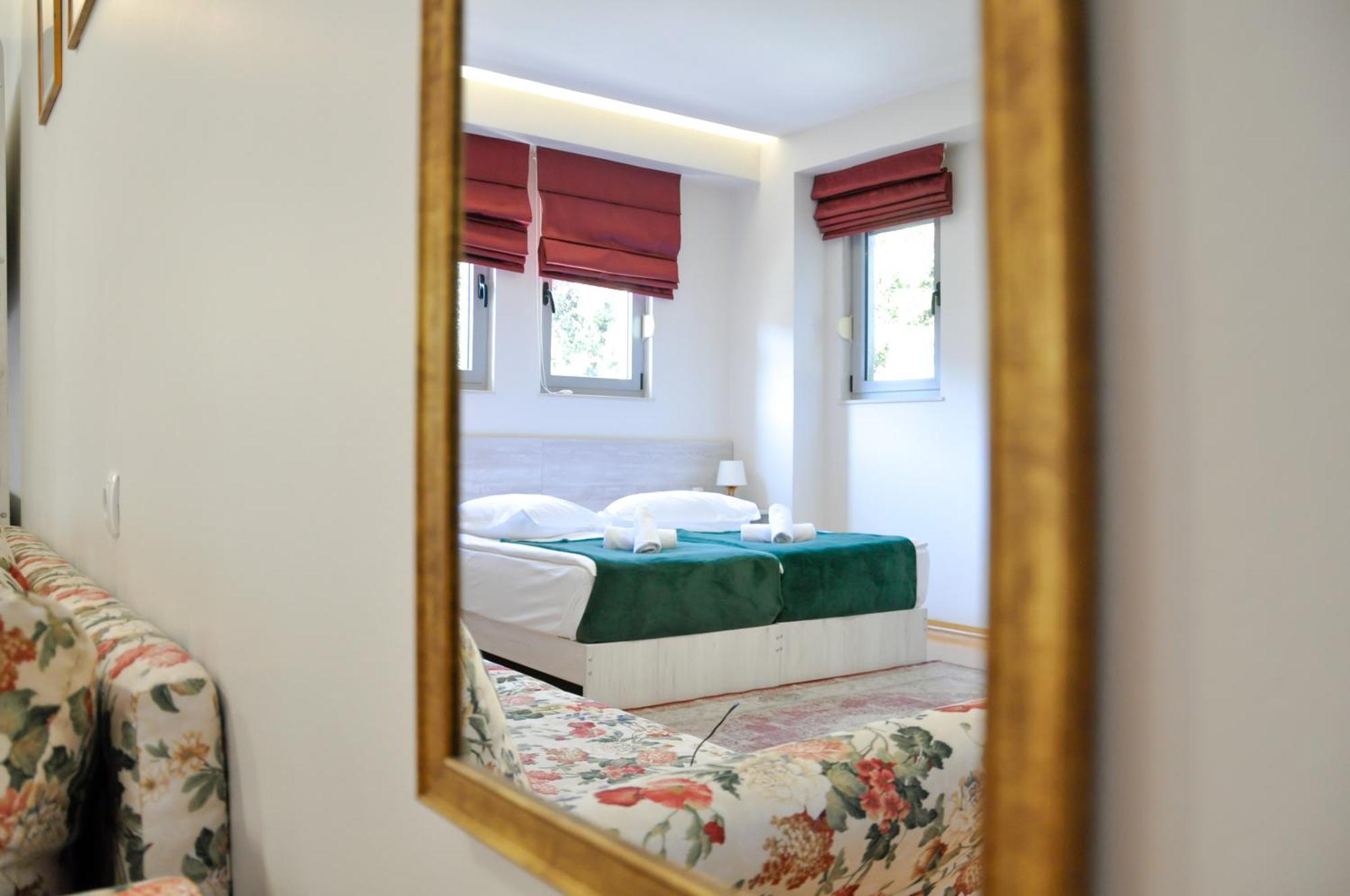 Boutique Hostel Livia Metkovic Exterior photo